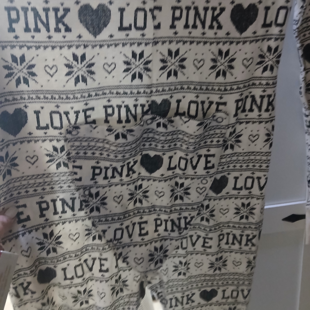 PINK Victoria's Secret Black and White Patterned Top - Picture 2 of 4